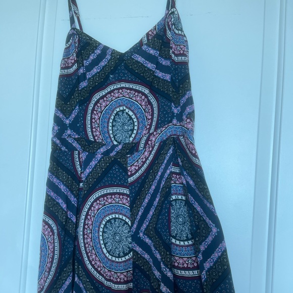 Cool Design Romper - Picture 3 of 3